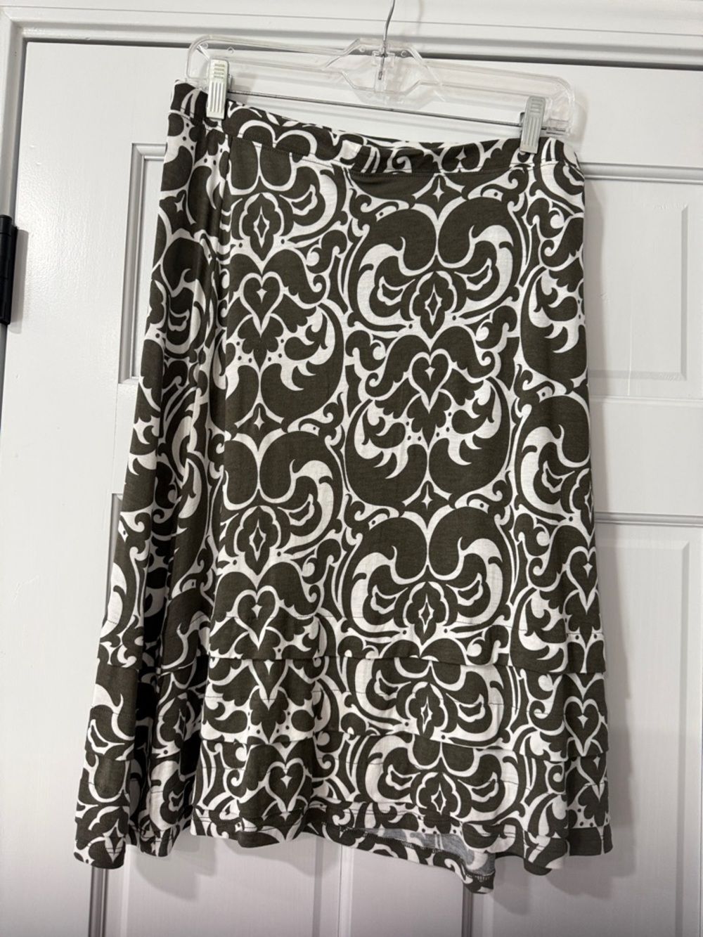 INC International Concepts Sz M Damask Pattern Olive Green Knee Length Skirt